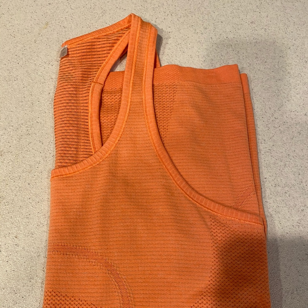 Lululemon swiftly tank
